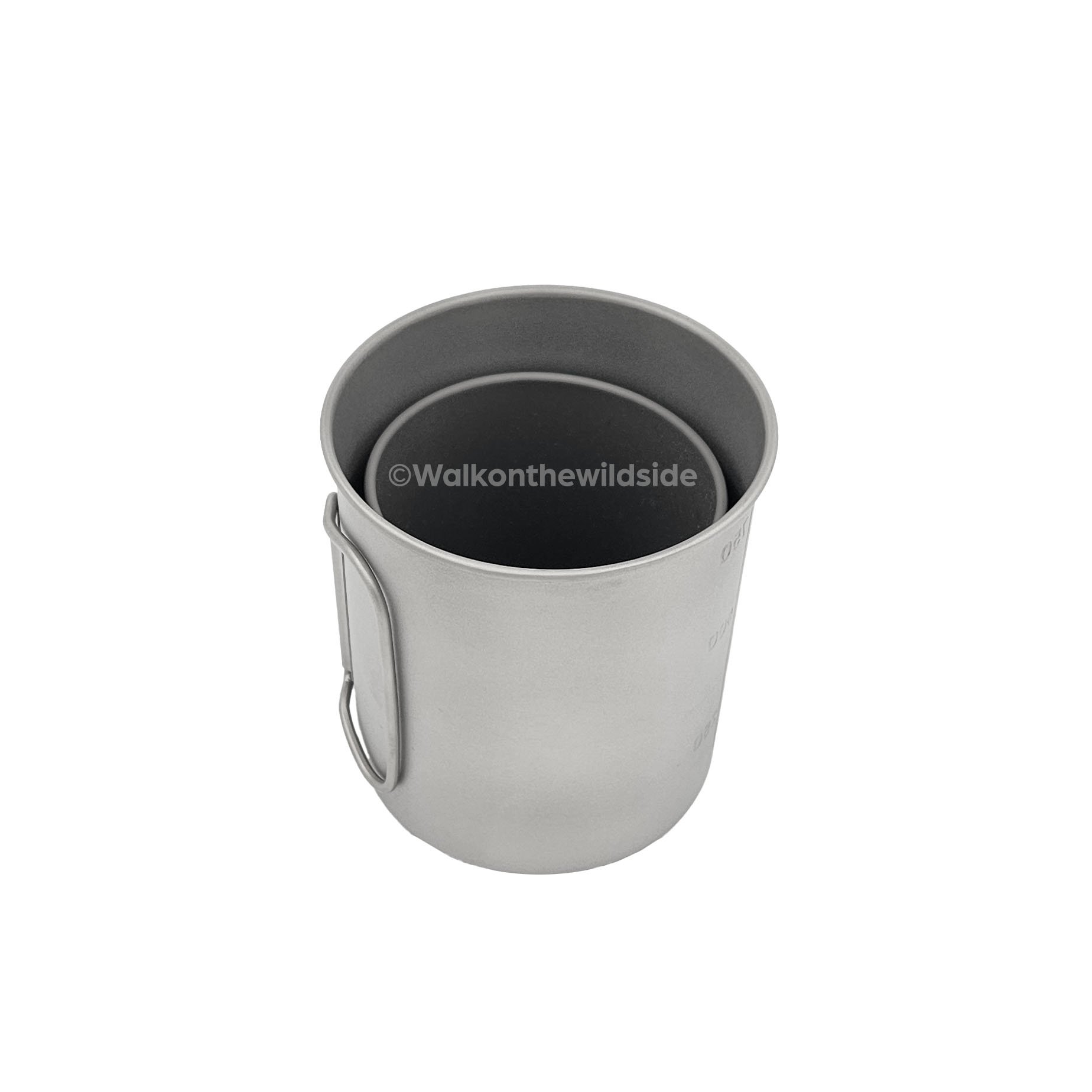 Vargo Ti-Lite 750 Mug mit Vargo Travel Mug darin